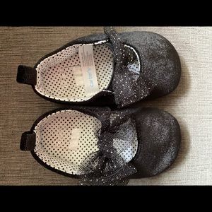 Infant girls ballerina black shoes size 9-12 month